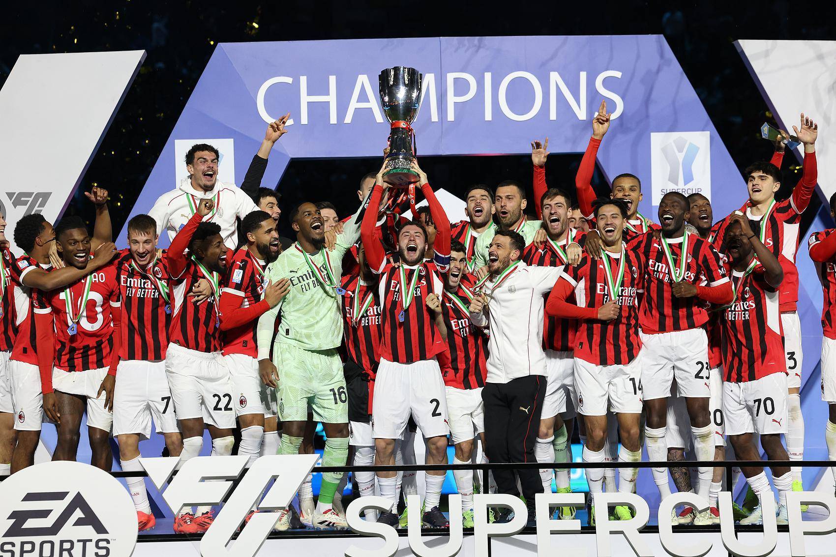 AC米兰碾压波兰，哈兰德爆发神勇的简单介绍