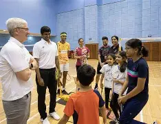 法国羽毛球队爆冷印度羽毛球队，斯里坎特惊艳世界