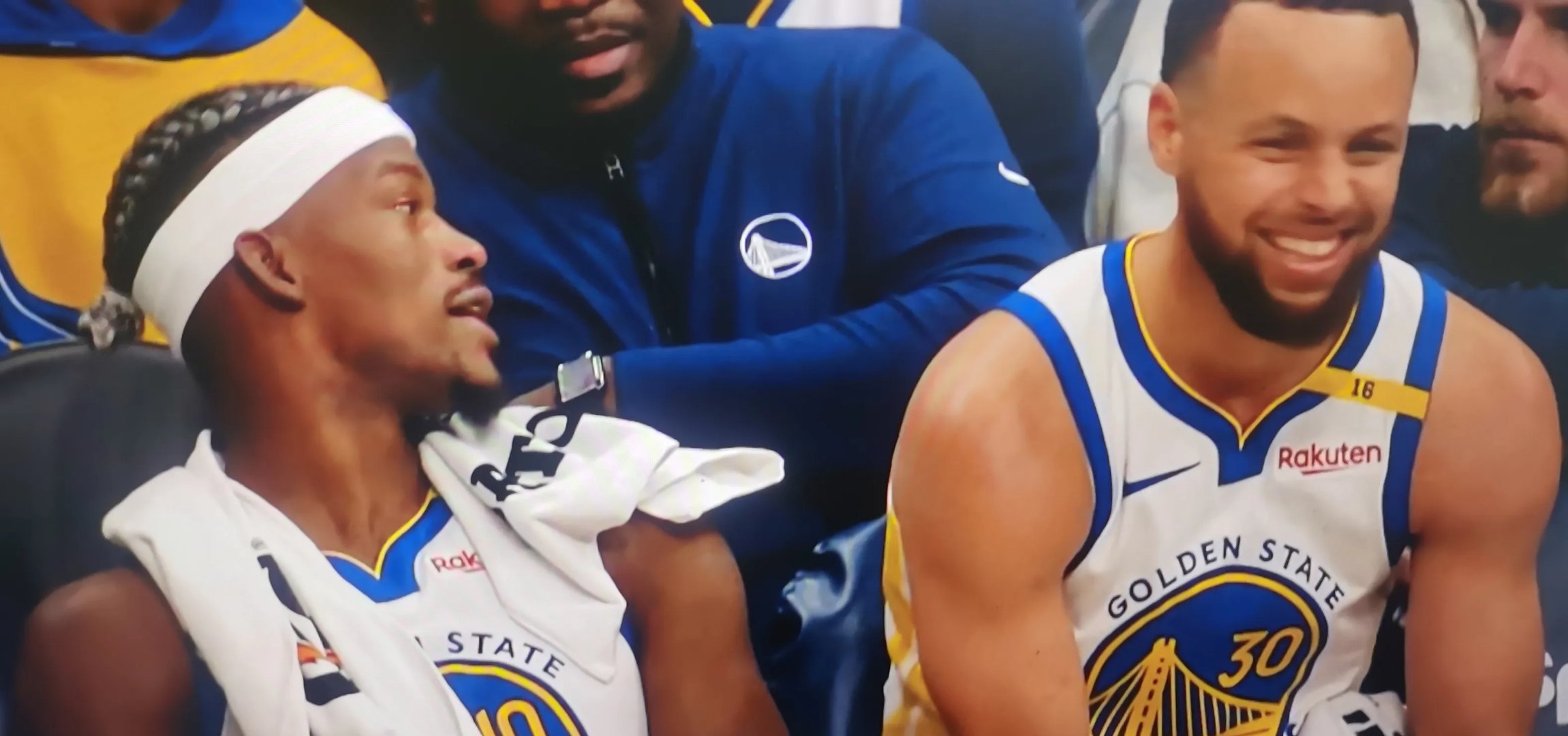 包含勇士B队险胜尼日利亚男篮，阿德巴约绝境逆转的词条