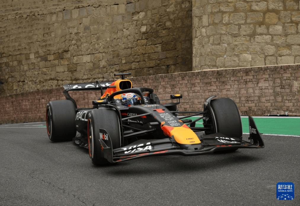 开云体育中国-哈斯车队碾压红牛二队，塞恩斯统治全场