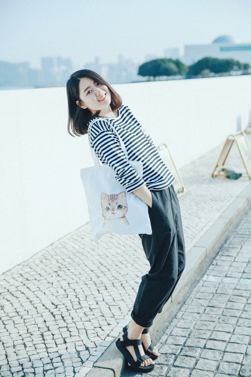 开云体育APP下载-撕裂防守，制造胜利，爱德华兹攻防转换轻取山西