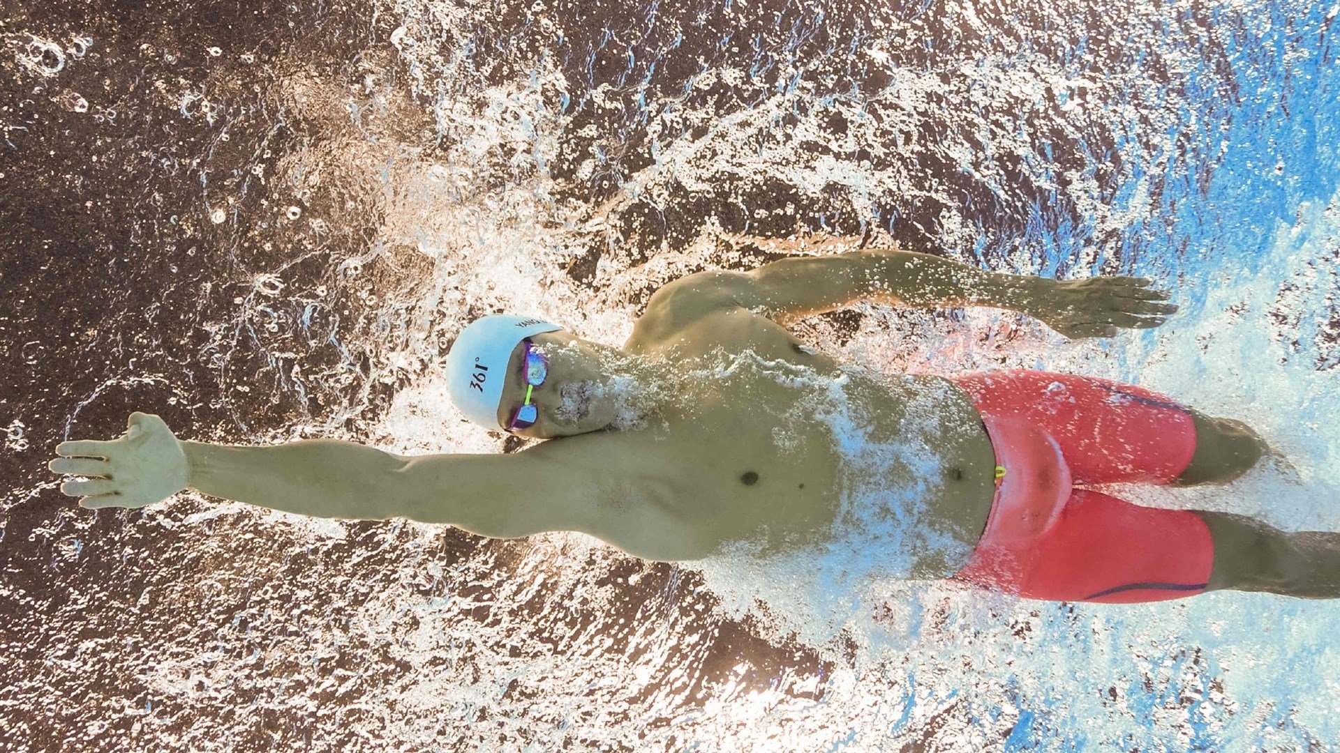 开云体育官网-欧冠淘汰赛之夜，英格拉姆的自我救赎传奇