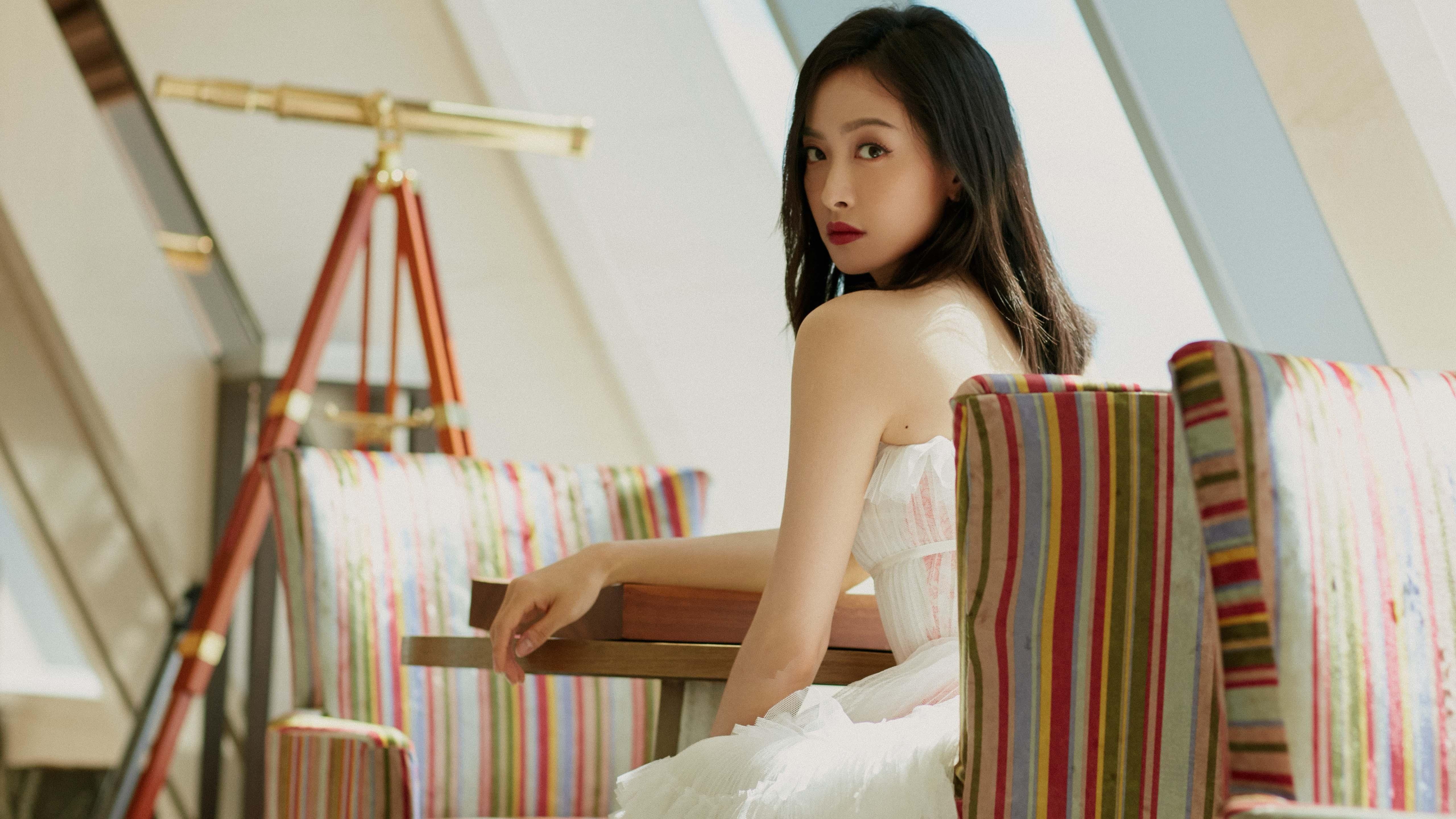 跨洲际的魔法,当勒沃库森遭遇雷鬼风暴,罗德里戈以逻辑谱写绿茵狂想曲